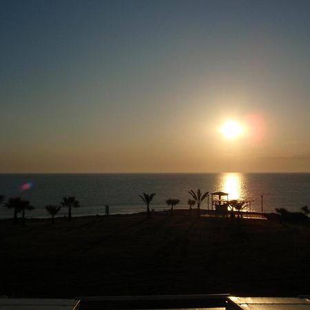 פרוטאראס Polyxenia Isaak Luxury Villas And Apartments מראה חיצוני תמונה