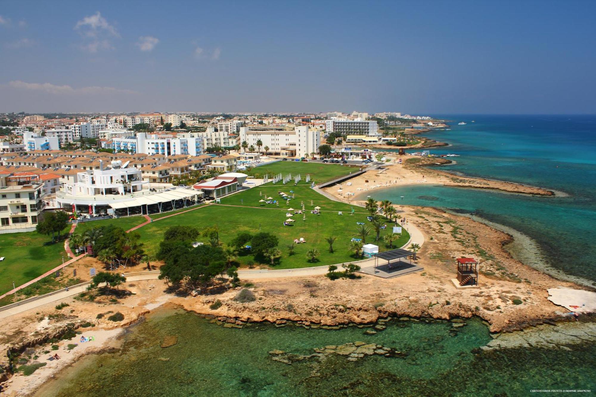 פרוטאראס Polyxenia Isaak Luxury Villas And Apartments מראה חיצוני תמונה