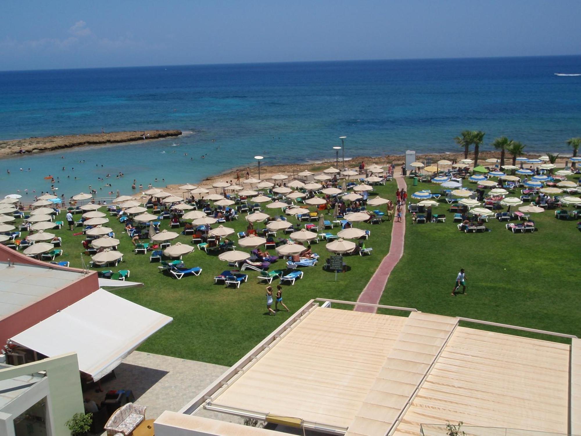 פרוטאראס Polyxenia Isaak Luxury Villas And Apartments מראה חיצוני תמונה