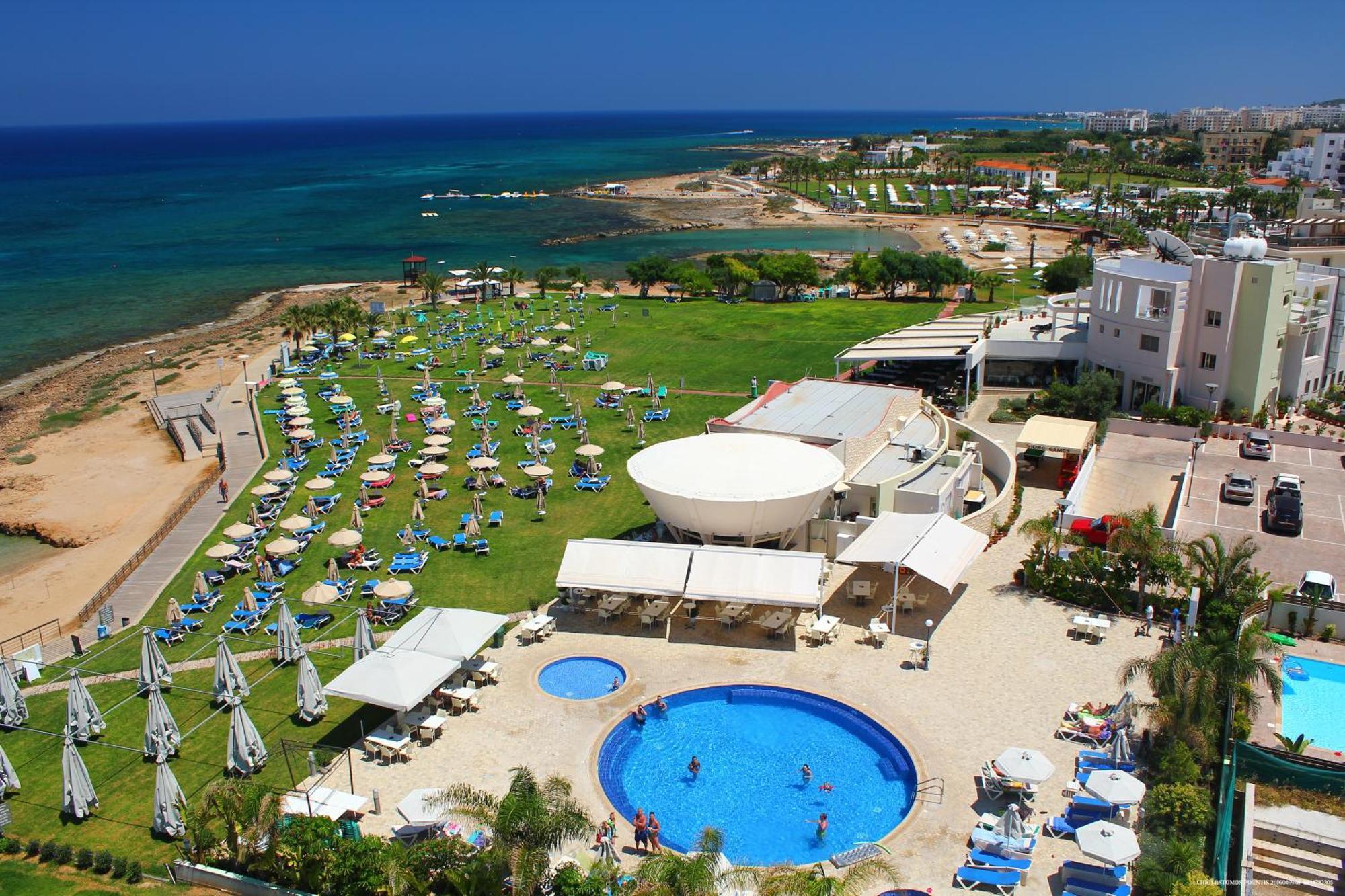 פרוטאראס Polyxenia Isaak Luxury Villas And Apartments מראה חיצוני תמונה