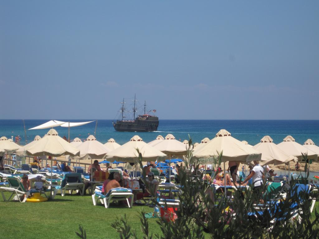 פרוטאראס Polyxenia Isaak Luxury Villas And Apartments מראה חיצוני תמונה
