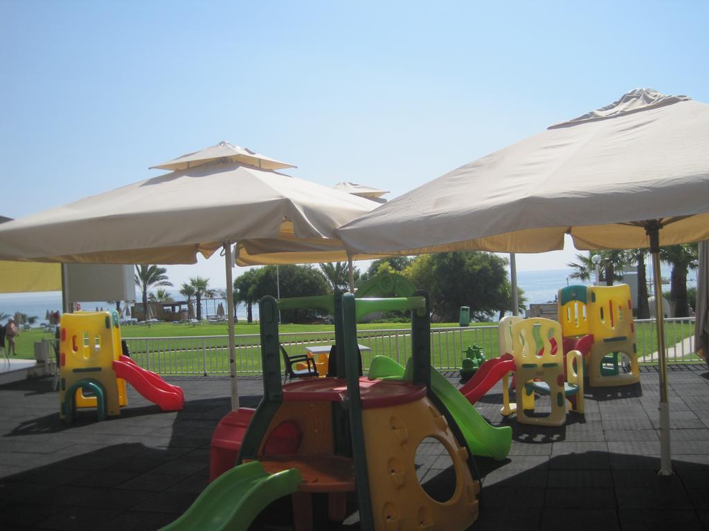 פרוטאראס Polyxenia Isaak Luxury Villas And Apartments מראה חיצוני תמונה