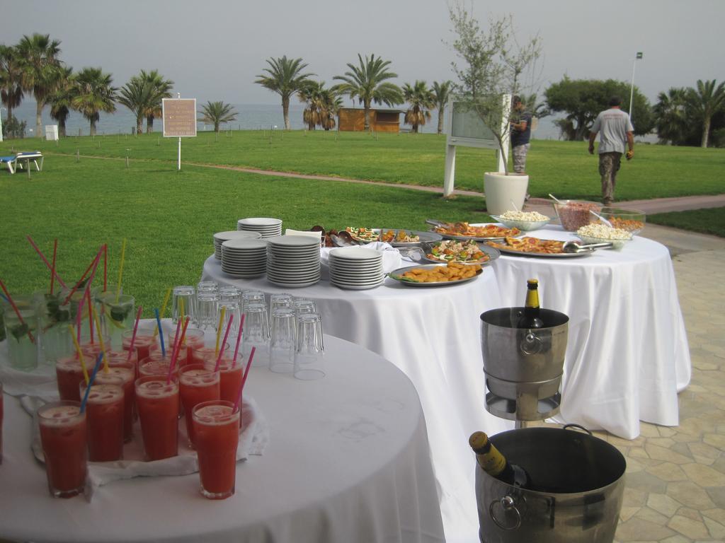 פרוטאראס Polyxenia Isaak Luxury Villas And Apartments מראה חיצוני תמונה