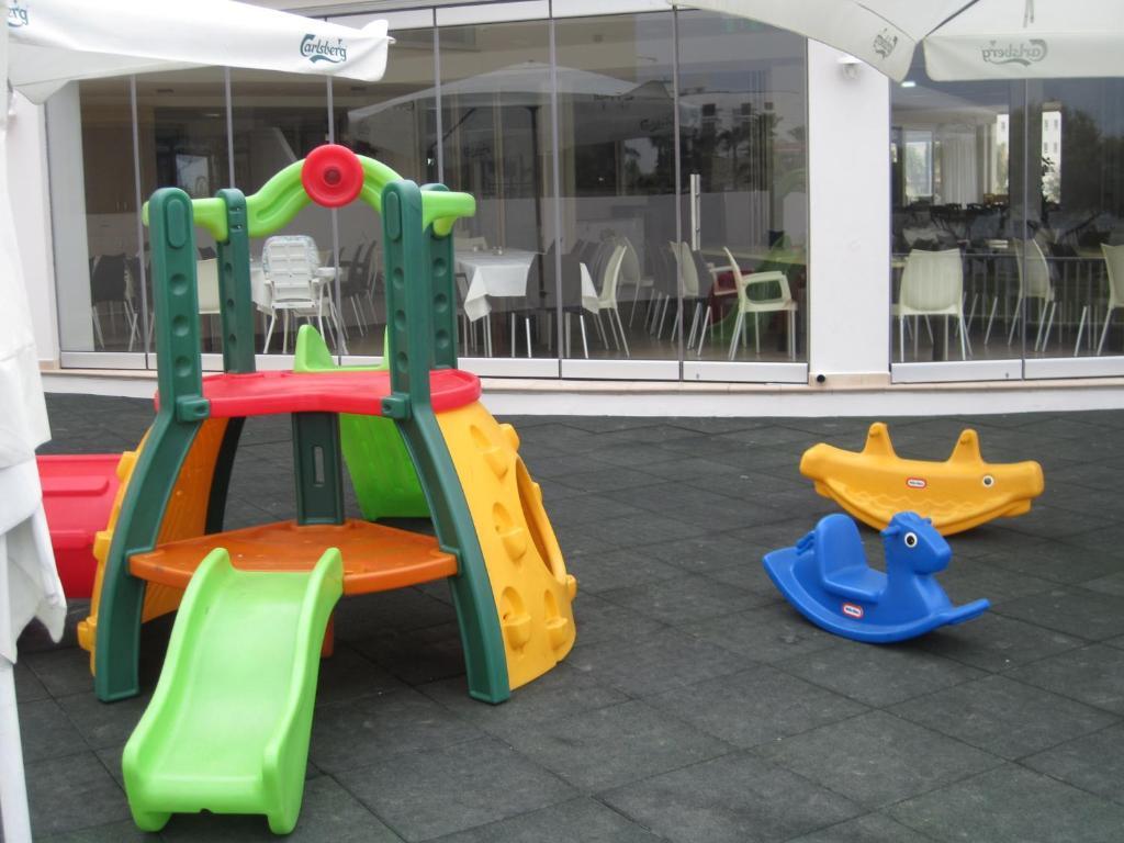 פרוטאראס Polyxenia Isaak Luxury Villas And Apartments מראה חיצוני תמונה