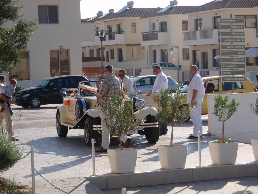 פרוטאראס Polyxenia Isaak Luxury Villas And Apartments מראה חיצוני תמונה