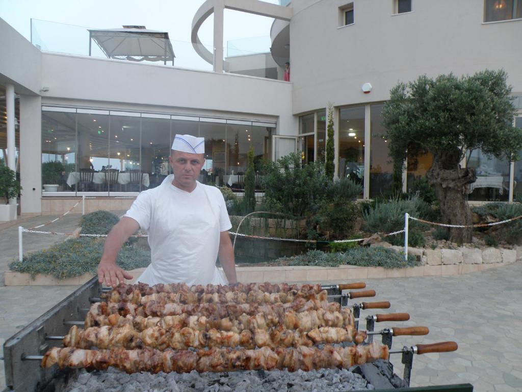 פרוטאראס Polyxenia Isaak Luxury Villas And Apartments מראה חיצוני תמונה
