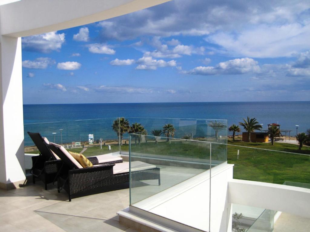 פרוטאראס Polyxenia Isaak Luxury Villas And Apartments מראה חיצוני תמונה